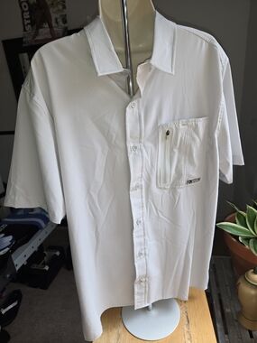 Fintech NWOT Men's shirt